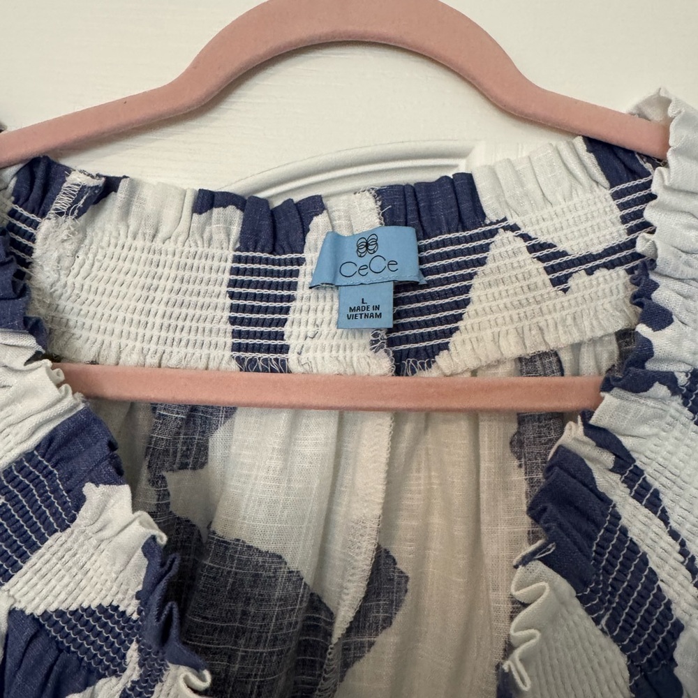 Women’s lined linen gorgeous blue and white top! NWOT. Size L. - Picture 3 of 3